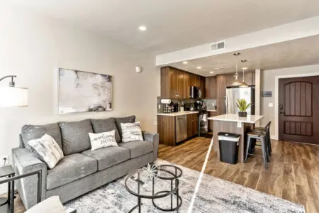 129773 377785 uzYy6f5S5LbLYpf5J3jtXMmHKMl63h1h0I7Id4Q 1 o 67ed7da0640c8.jpg