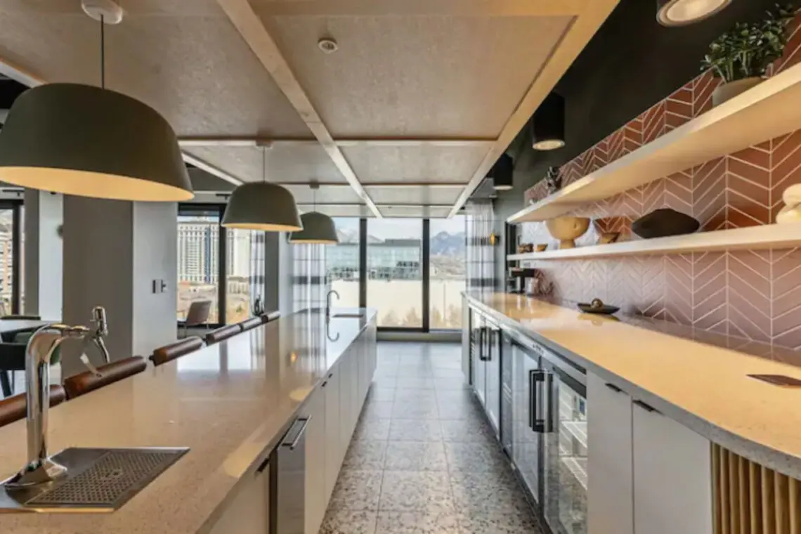 129773 377795 auwl1HsKIsamZrGFlOLq0PZEPC9Lk8YFHub1Ca CMRI 681b7d50a8ad7.jpg