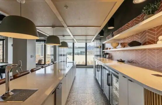 129773 377795 auwl1HsKIsamZrGFlOLq0PZEPC9Lk8YFHub1Ca CMRI 681b7d50a8ad7.jpg